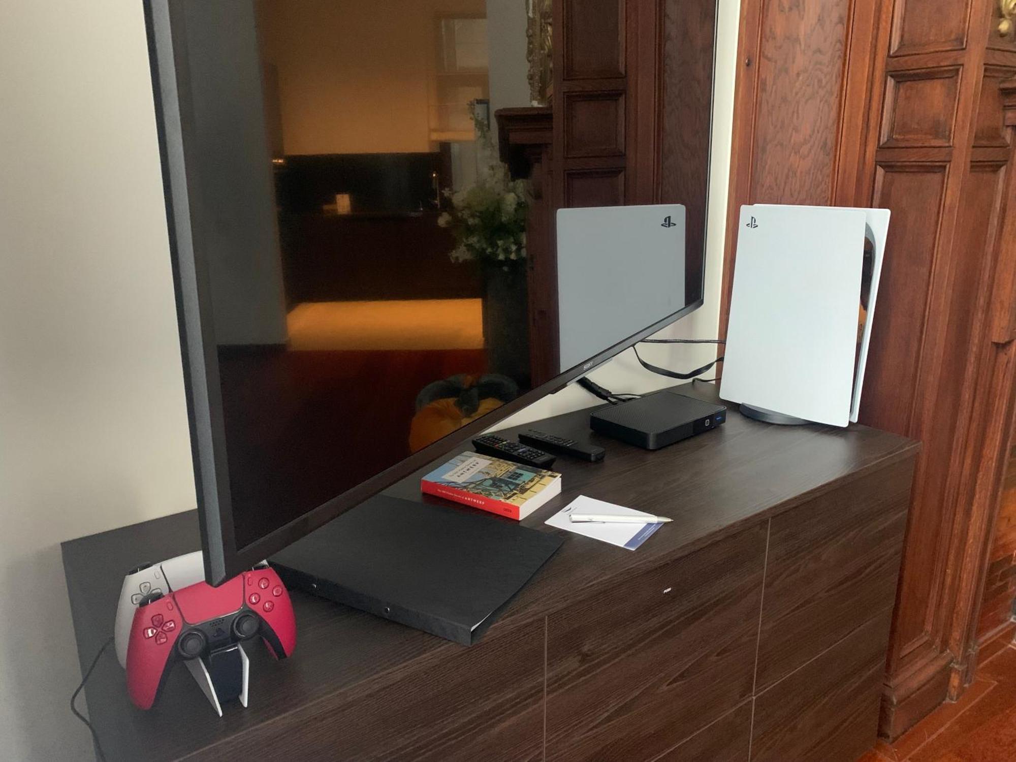 Botanique Suites Airbnb, Amberes Exterior foto