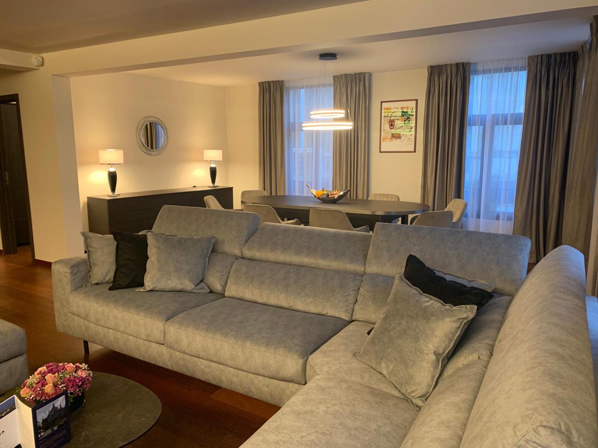 Botanique Suites Airbnb, Amberes Exterior foto