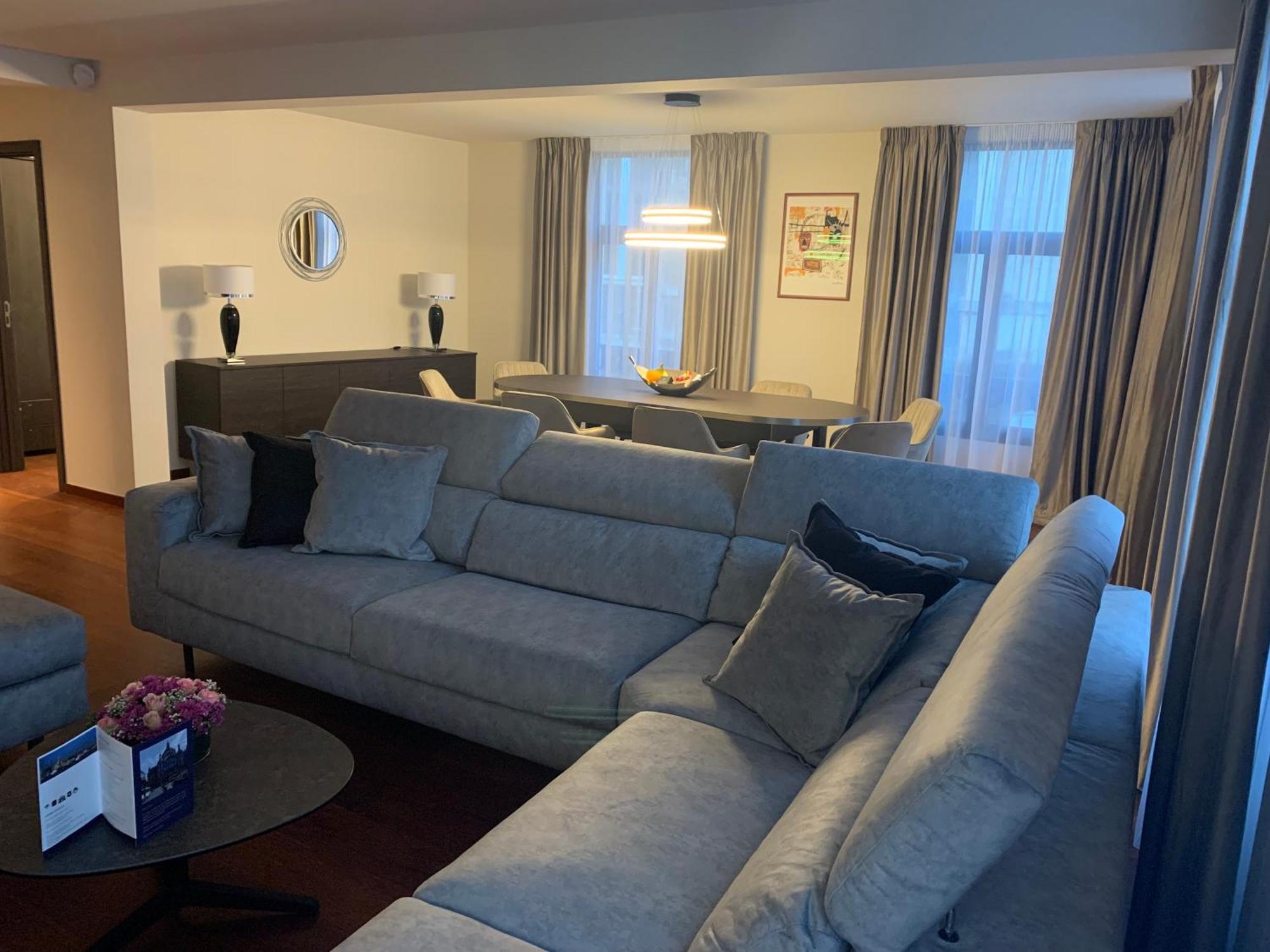 Botanique Suites Airbnb, Amberes Exterior foto
