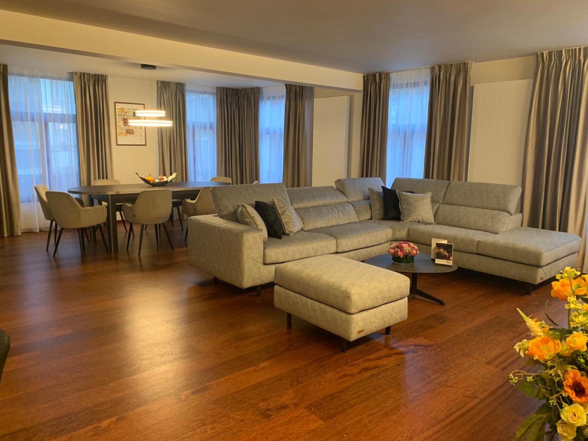 Botanique Suites Airbnb, Amberes Exterior foto
