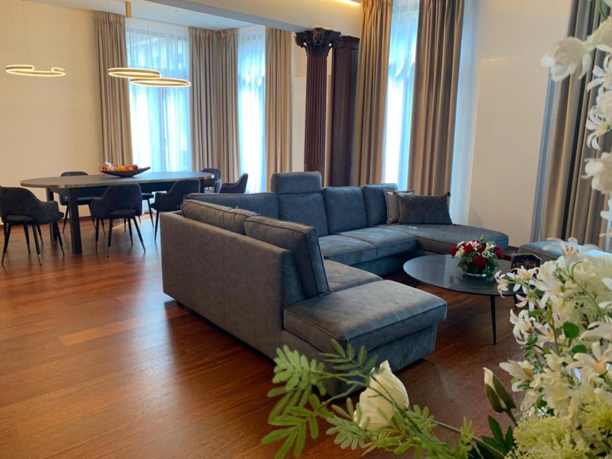 Botanique Suites Airbnb, Amberes Exterior foto