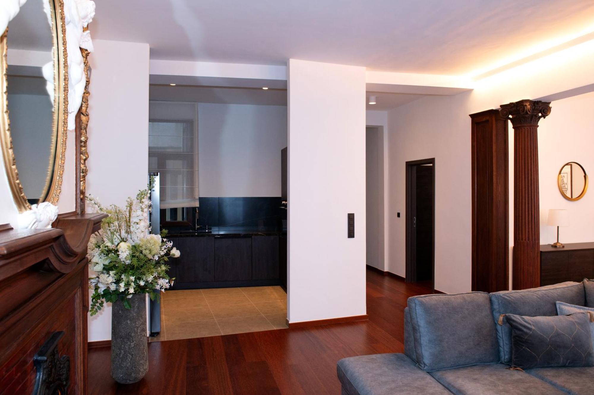 Botanique Suites Airbnb, Amberes Exterior foto