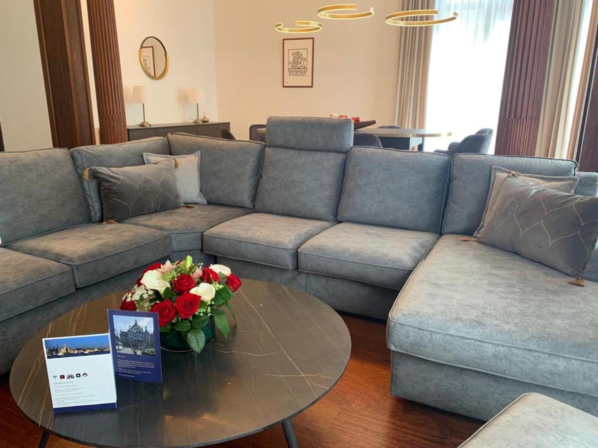 Botanique Suites Airbnb, Amberes Exterior foto
