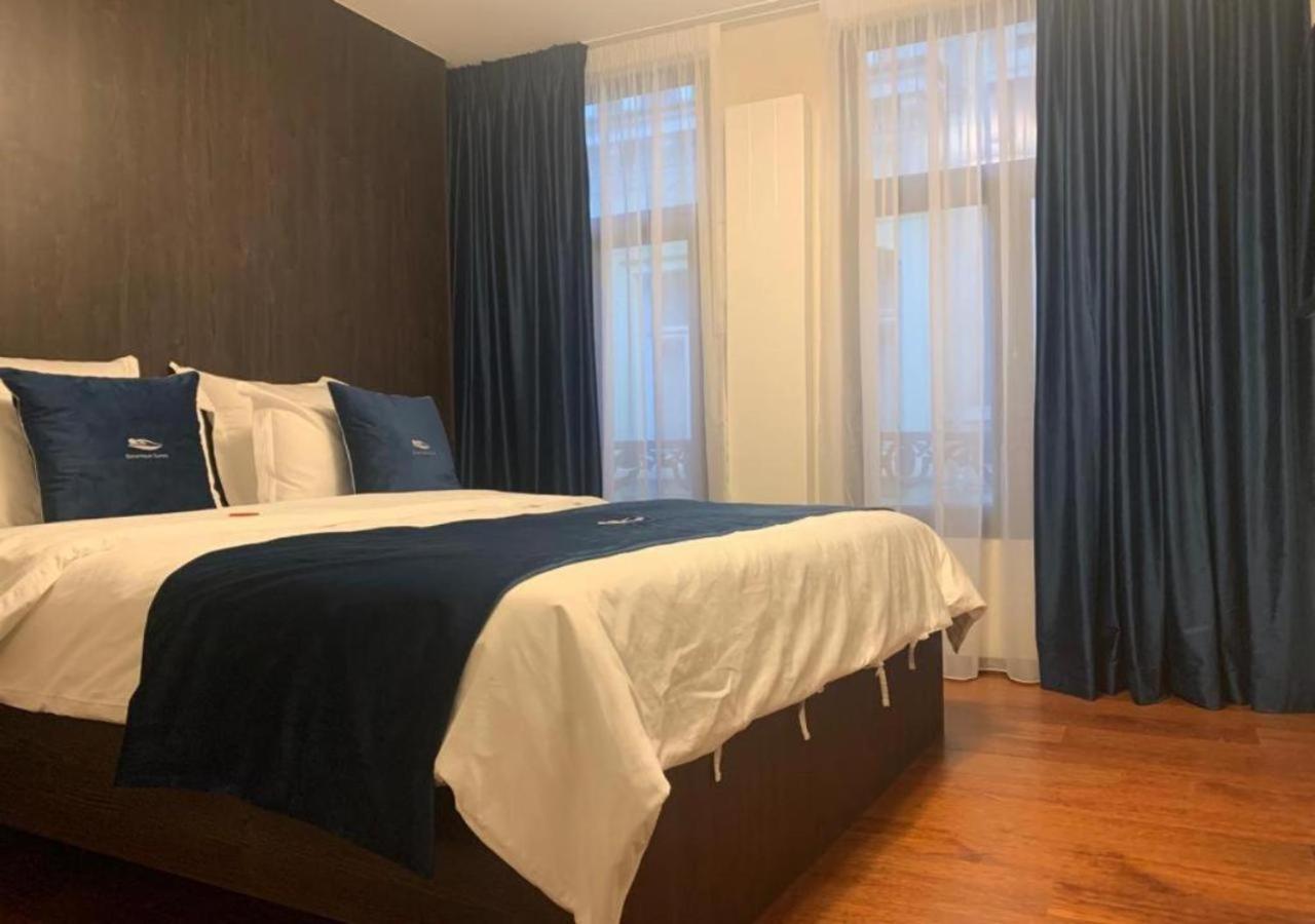 Botanique Suites Airbnb, Amberes Exterior foto